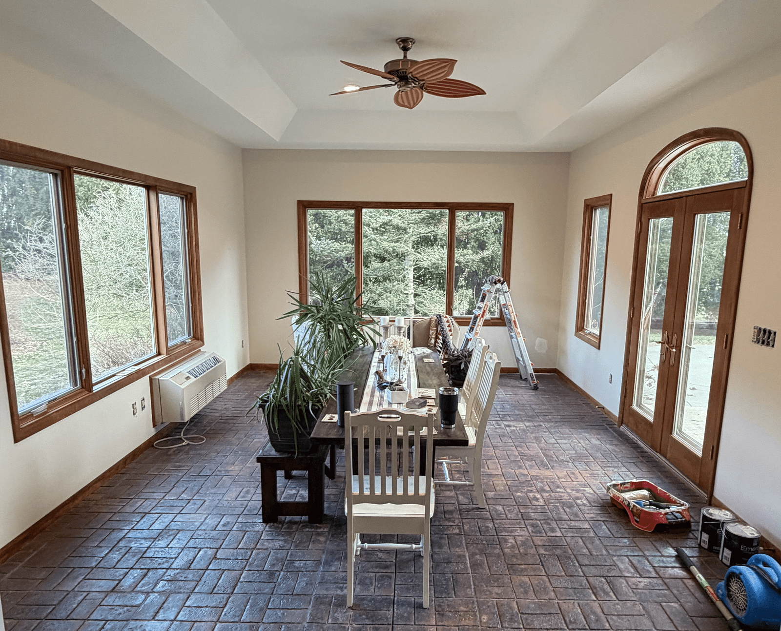 Olympus-painting-sunroom-residential-painting-services-after-white walls.webp